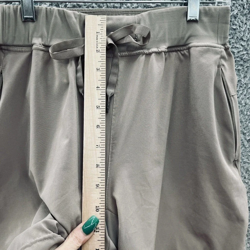 Glyder Shorts Womens Small Beige Active Stretch Running Workout Gym Unlined - Picture 6 of 14